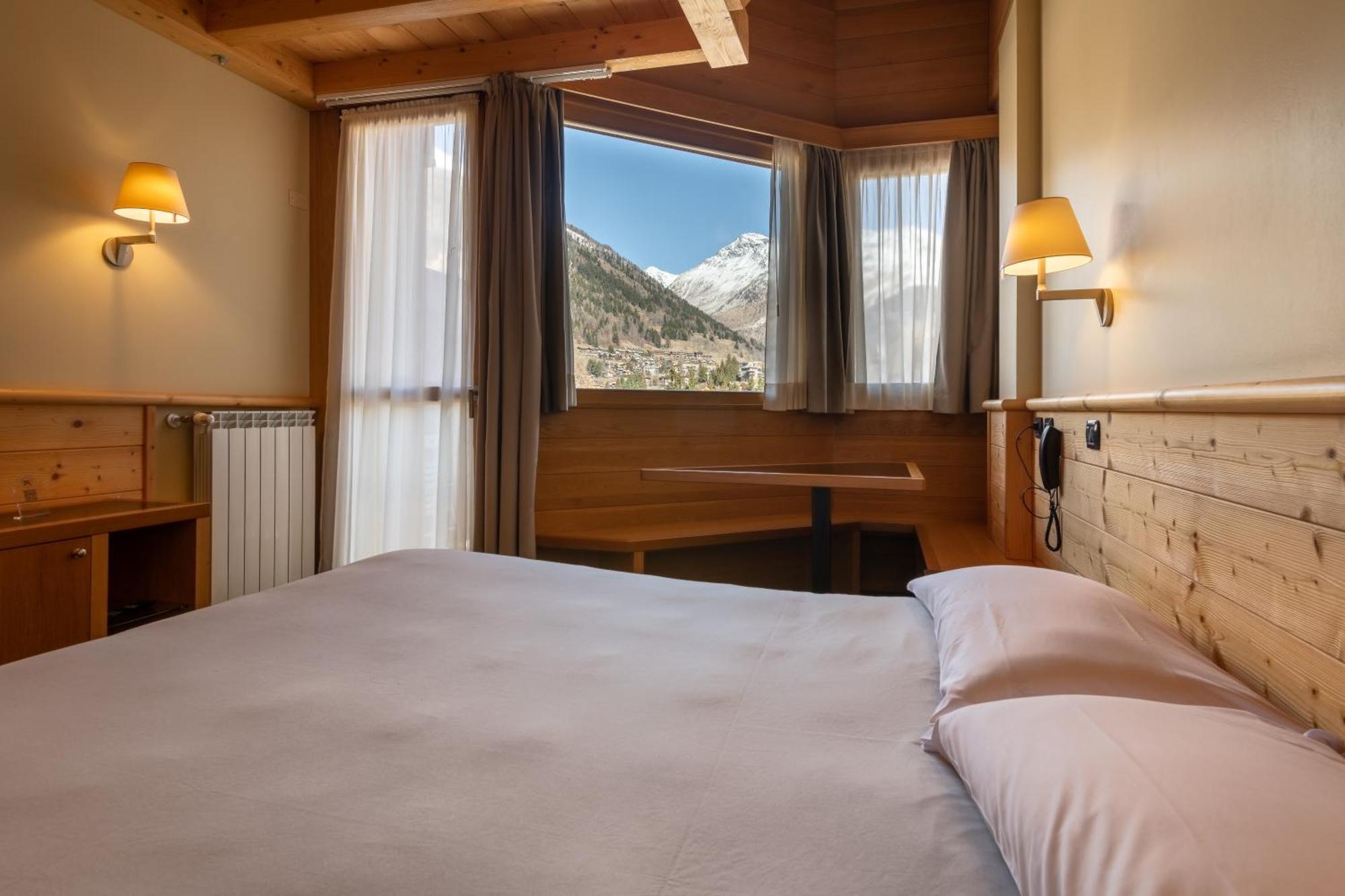 Hotel Garni Pegra Ponte Di Legno Bagian luar foto