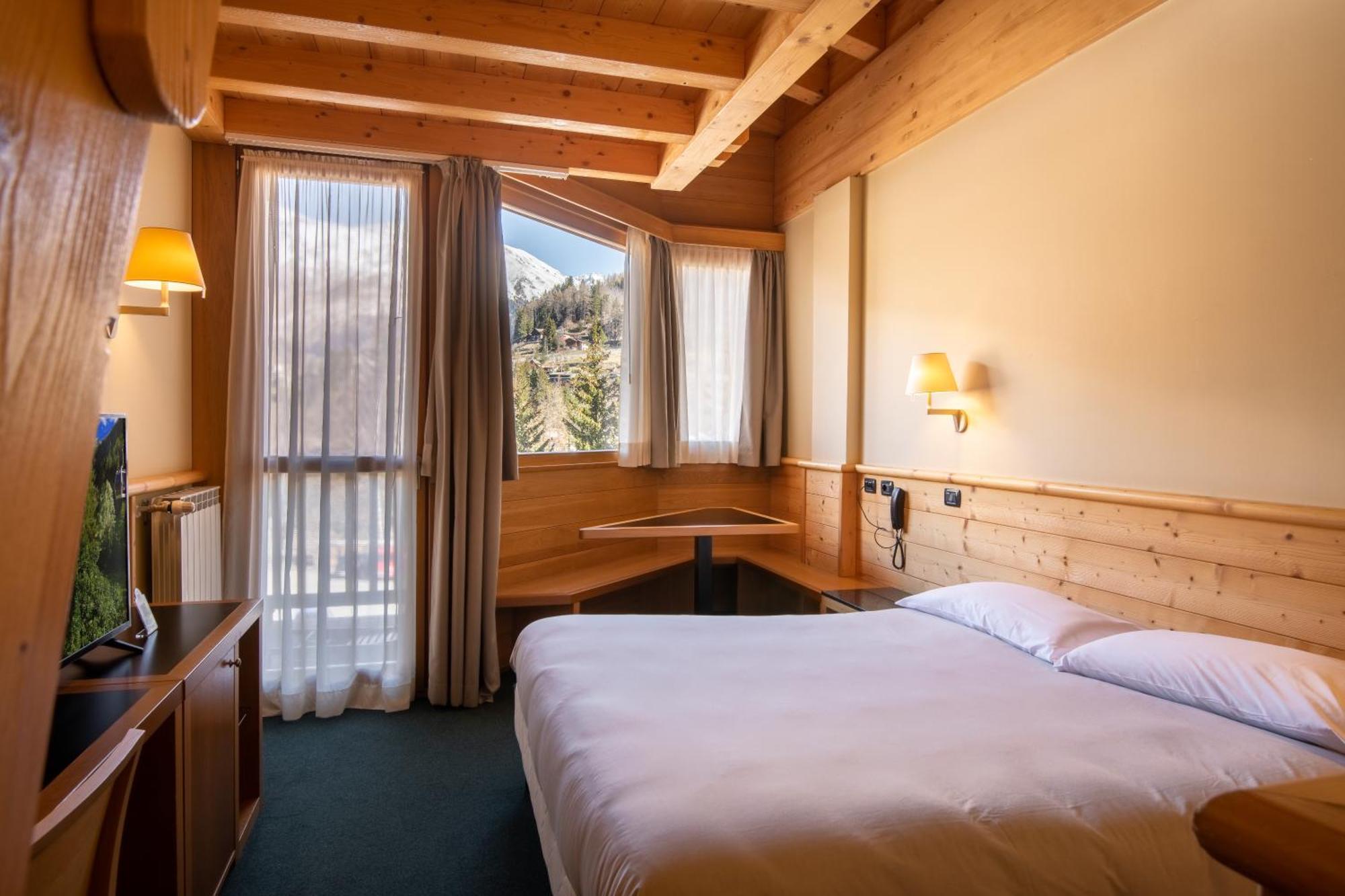 Hotel Garni Pegra Ponte Di Legno Bagian luar foto